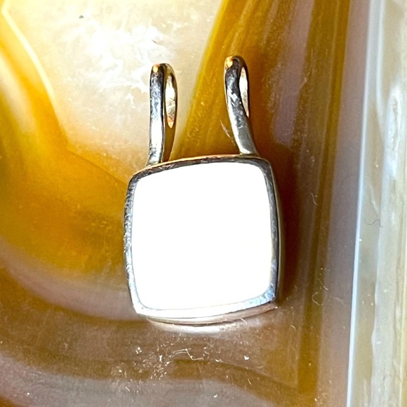 Sterling Silver Cream Color Inlay Pendant Necklace - Picture 1 of 3